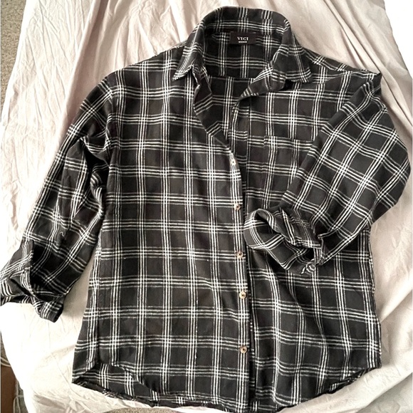 VICI — SUNELLE COTTON BLEND PLAID BUTTON DOWN TOP Size M - Picture 2 of 5